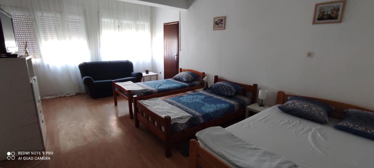 Apartmani Banatski Konak Зренянин Экстерьер фото
